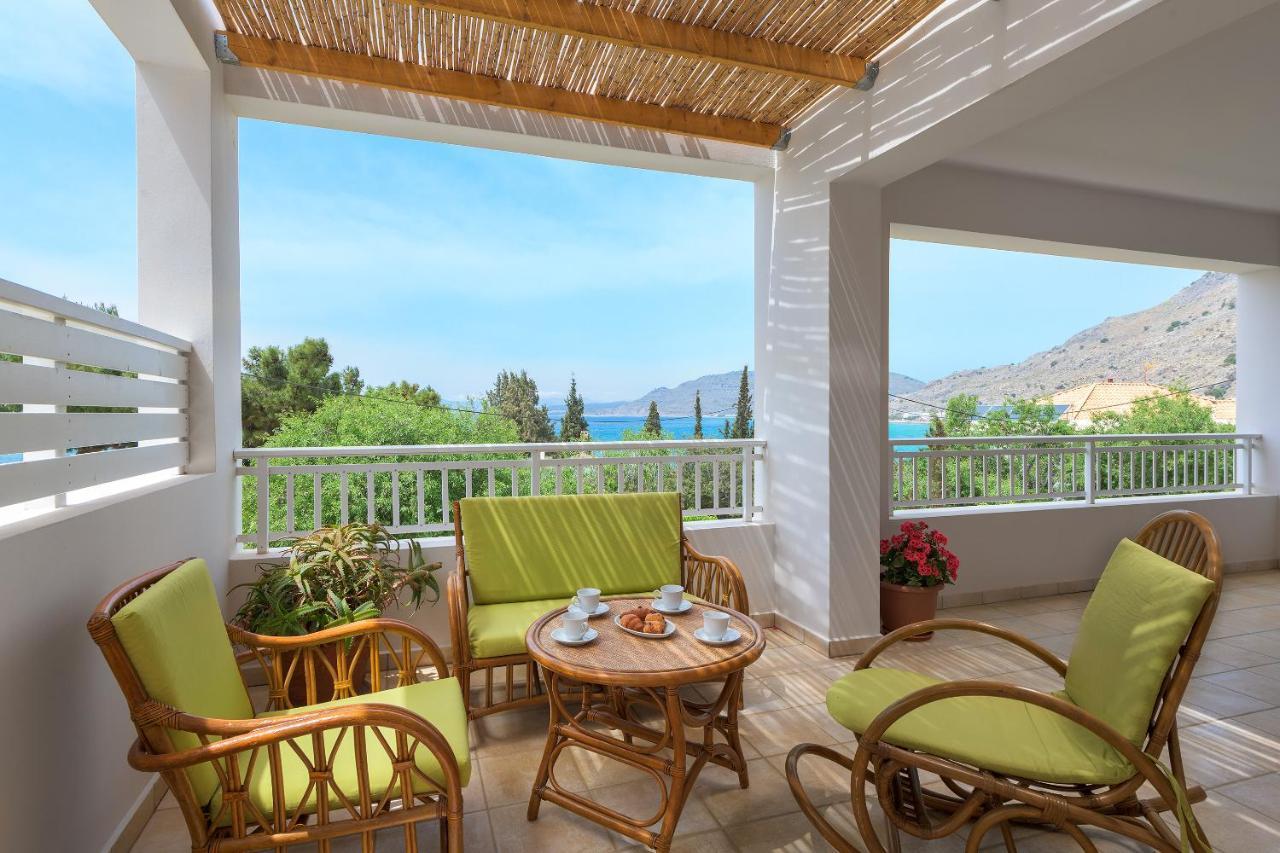 Villa Evelyn Pefki  Экстерьер фото